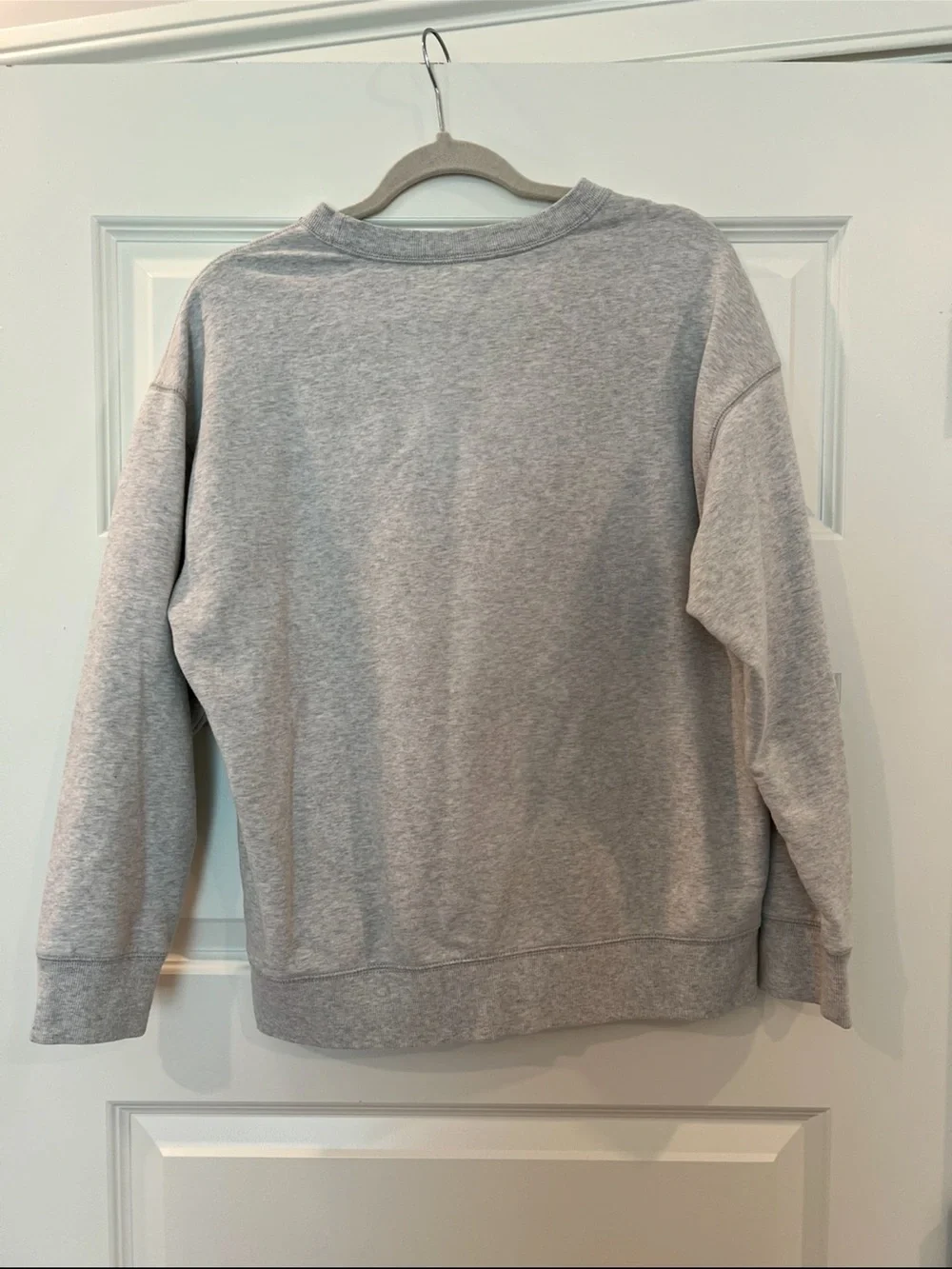 Eddie Bauer Signature Logo Gray Crewneck Sweatshirt Women’s M Relaxed Fit